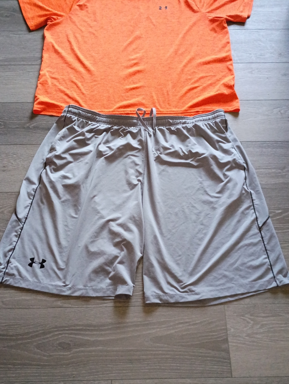 Under Armour Light Gray Men's Athletic Shorts with Drawstring Waist
